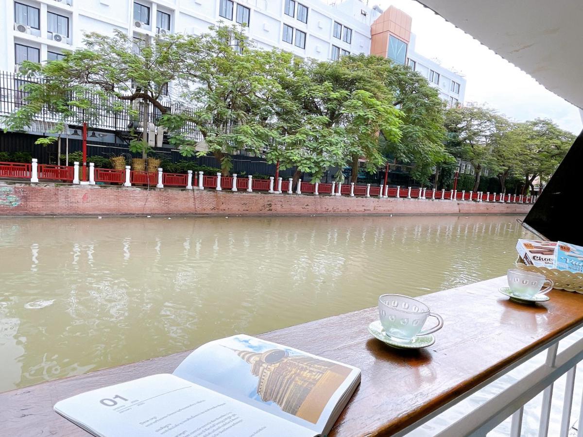 Lively And Cozy Canal House ,Entire House Bangkok Exterior photo